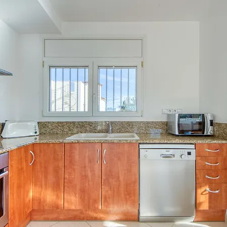 Requesens By Interhome *
