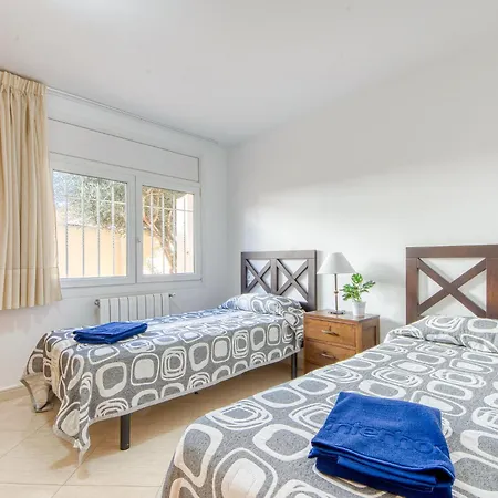 Holiday home Holiday Requesens 183 *