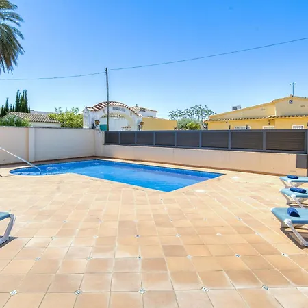 Holiday home Holiday Requesens 183 *