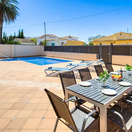 Holiday Requesens 183 Holiday home