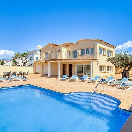 Holiday home Holiday Requesens 183