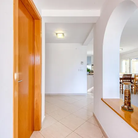 Requesens By Interhome Empuriabrava