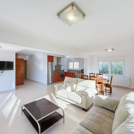 Requesens By Interhome Tatil Evi